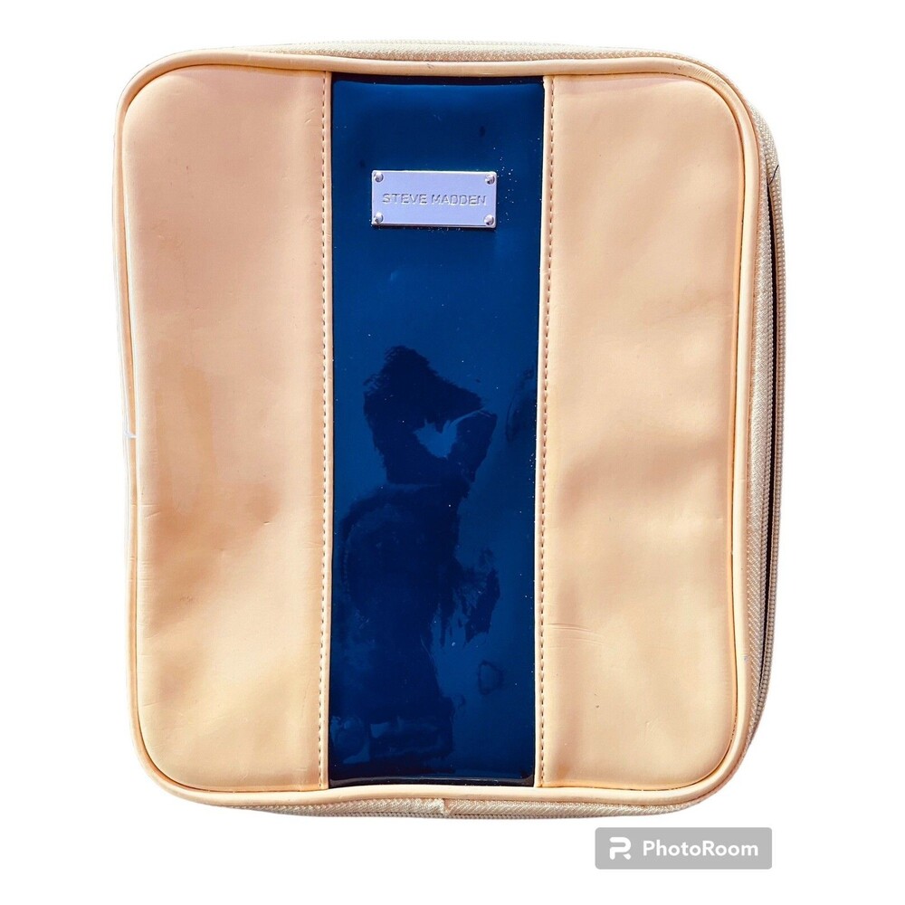 Steve Madden E-Reader Holder-New With Tags